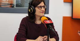 María Dolores Pérez Godoy, en el estudio de UniRadio Jaén