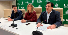 Firma del contrato de colaboración entre la Universidad de Jaén y MedicalFit
