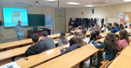 Charla divulgativa ‘El gran arte de la Alquimia’, impartida por el profesor del Departamento de Química Física y Analítica Francisco Partal Ureña