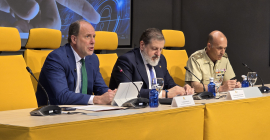 Nicolás Ruiz, Luis Jesús García-Lomas y José Vicente Haro Martínez, en el acto inaugural.