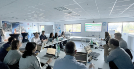 Una de las reuniones de trabajo celebradas en Integrantes del proyecto participantes en la reunión celebrada en Oyonnax (Francia).