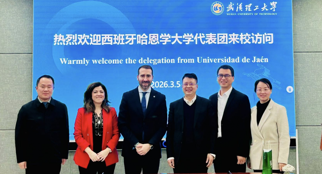 Recepción en la Wuhan University of Technology.