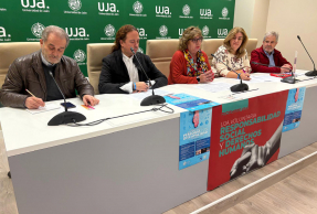 Pilar Fernández, en la presentación de las actividades organizadas en diciembre.