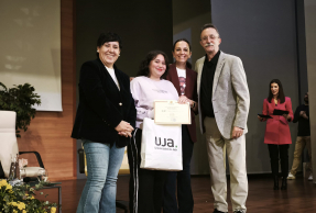Águeda Moreno, la ganadora Sara Obando, Marta Torres y Santi Rodríguez.