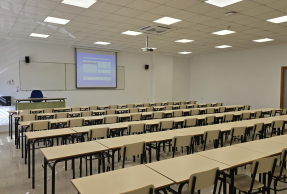 Espacio habilitado para las actividades del programa Aula Abierta en Linares.