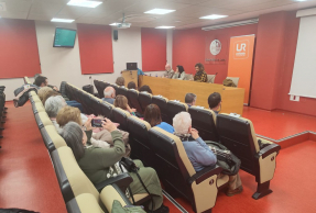 Julio Á. Olivares, Isabel Abad y Antonio Montilla, en el programa especial de radio emitido desde la Antigua Escuela de Magisterio