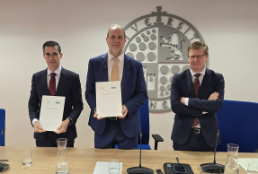 Fernando Planelles, Nicolas Ruiz y Félix Grande.