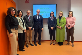 Representantes del Vicerrectorado de Cultura y de la Real Sociedad Económica de Amigos del País de Jaén.