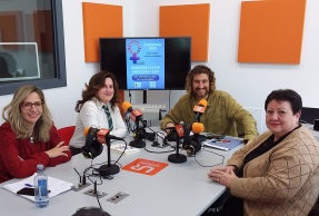 Julio Ángel Olivares Merino, María Inés Casado Lara, Juana Peragón Roca y Nieves Moyano Muñoz, en los estudios de UniRadio Jaén
