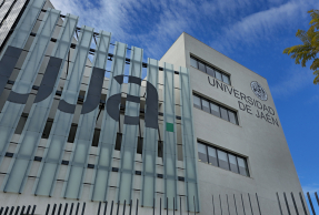 Fachada del Edificio D4 del Campus Las Lagunillas.