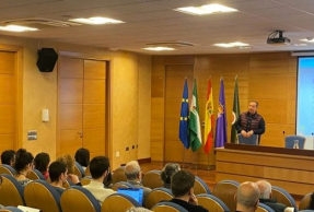 Celebración de las 'II Jornadas de Sinergias para la Colaboración Estratégica entre Unidades de Investigación del INUO', en el Salón de Grados del edificio A3 del Campus Las Lagunillas