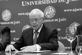 Luis Berges Roldán, en el acto de reconocimiento como Natural de Jaén 2014.