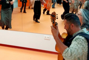 Taller de baile flamenco impartido por Rocío Martínez, con la participación de Juana Iglesias al cante y Paquiyo Cortés a la guitarra.