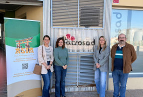 Responsables del proyecto ASISTA y del Centro de Día 'Santa Marta'.