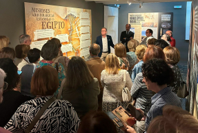 Visita guiada a la exposición, por Alejandro Jiménez.