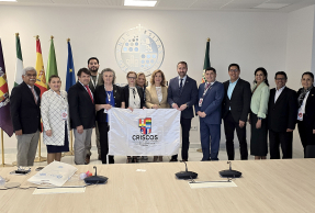 Hikmate Abriouel y José Ignacio Jiménez, con la delegación de rectores iberoamericanos.