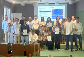Alumnado ganador, finalista, miembros del jurado y organizadores de la tercera fase del programa INSIDE UJA 2025-2026.