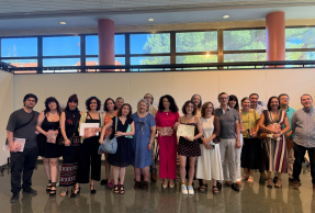 Foto de familia con organizadores, ganadores y jurado.