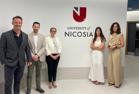De izquierda a derecha Alexander Achalandabaso, Alfonso Ibáñez, Hikmate Abriouel, Ana Perandres Gómez y Ana Mª Martínez.