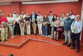 Integrantes y responsables institucionales del Living Lab Andaluz, tras la presentación de la memoria.