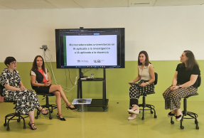 Presentación de las microcredenciales a cargo de María García Fernández, María José Grande Burgos, Salud María Jiménez Zafra y Mª Carmen Pegalajar.