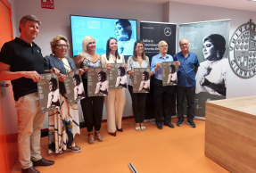 Foto de familia con miembros de las instituciones y entidades organizadoras, colaboradoras y patrocinadoras.