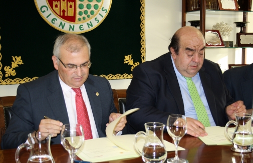 El Rector de la UJA y el presidente de la Cámara de Comercio de Jaén firman los convenios