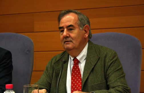 Álvaro Gil Robles, durante su conferencia en la UJA