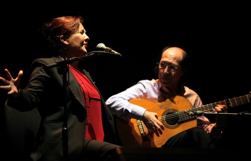 Actuación de Carmen Linares, en el Teatro Cervantes.