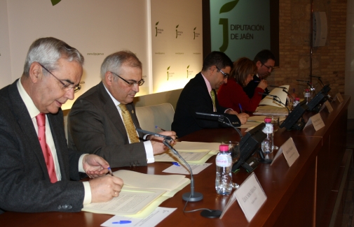 Firma del acuerdo para la creación de la Cátedra de Dieta Mediterránea Juan Salcedo "Juanito"