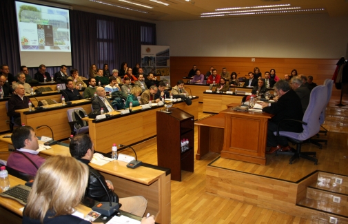 Empresarios e investigadores de la Universidad de Jaén, en el encuentro