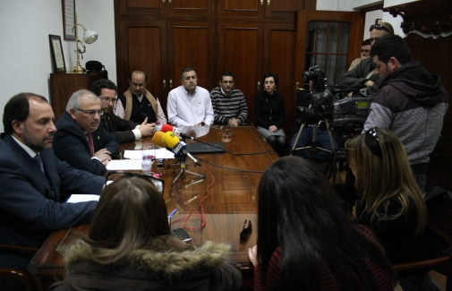Rueda de prensa de presentación del máster, celebrada en la EPSL de Linares