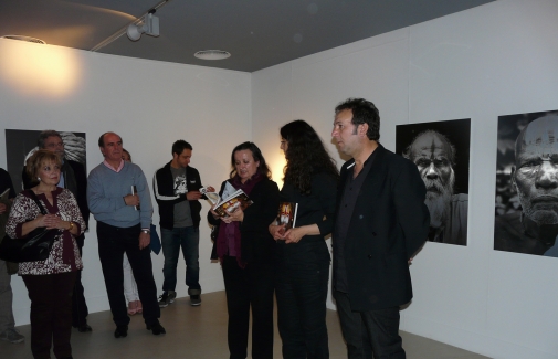 Ana Mª Ortiz, Isabel Moreno y Carlos Tajuelo, en la inauguración.