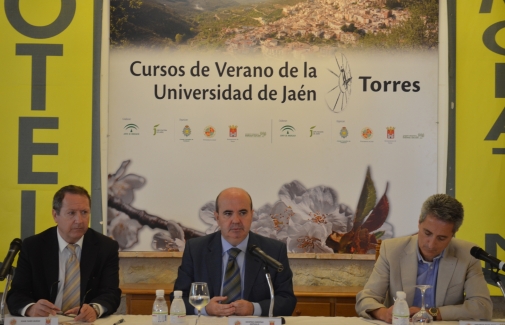 Juan Cano, Gaspar Zarrías y Gerardo Ruiz-Rico. Foto: UniRadio Jaén.