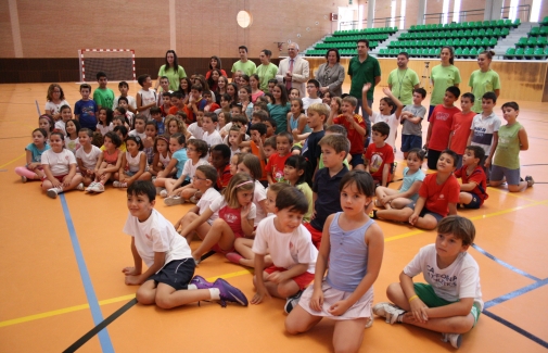 Visita del Rector a las Escuelas Deportivas de Verano de la UJA.