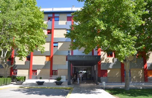 Fachada del Colegio Mayor Domingo Savio.