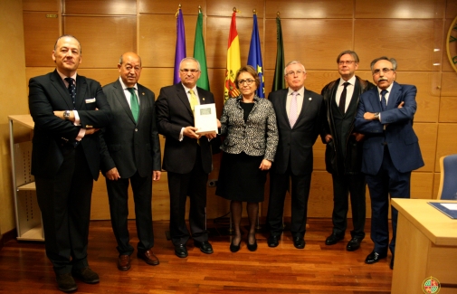 Luis Javier Gutiérrez, Ramón Herrera, Manuel Parras, Carmen Espín, José A. Cobacho, José A. Marín y Domingo Jiménez.