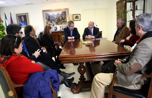 Momento de la visita al Rectorado de la Universidad de Jaén