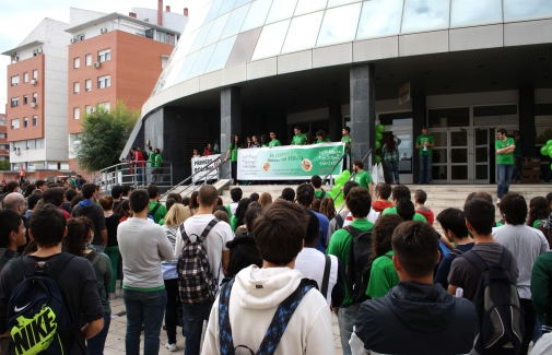 Concentración en el Campus de Las Lagunillas, previa a la marcha hasta Subdelegación del Gobierno.