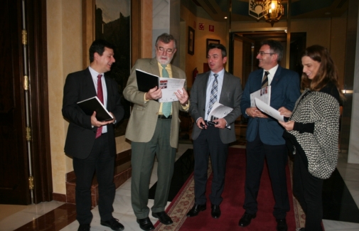 Los rectores de Córdoba, Almería, Cadiz y Huelva, junto con la gerente. Foto: cei A3