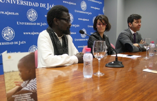 Ismael Diadié, Raquel Puentes y Víctor L. Gutiérrez.