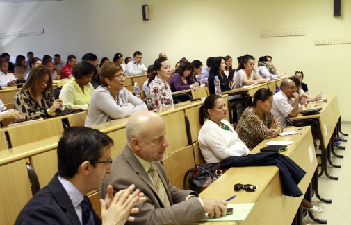 Alumnado colombiano, junto a profesorado de la UJA, durante el seminario. Foto: Francisco Garrido