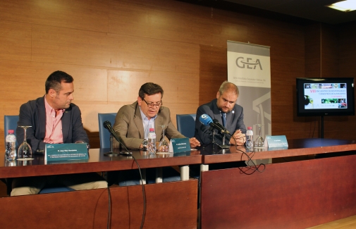 Juan Vilar, José María Valdivia y Jorge Delgado, en la rueda de prensa.