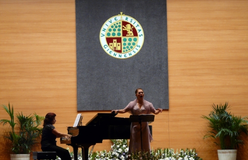 Momento del concierto de Montserrat Martí Caballé y andrea Álvarez