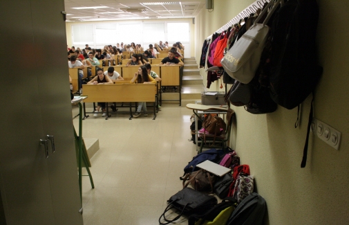 Una de las aulas del edificio Flores de Lemus en el campus Las Lagunillas.