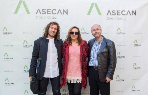 Julio Ángel Olivares, con Manuel Bellido y Ana Almagro. 