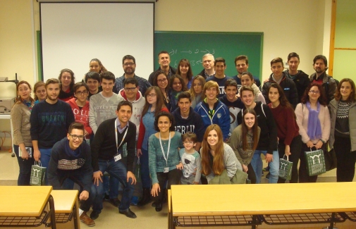 Profesorado y participantes de la cuarta edición provincial