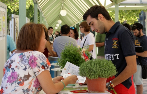 Uno de stand informativos de la UJA, para el alumnado de nuevo ingreso