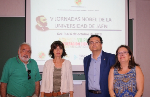 Fernando Márquez, Isabel Prieto, la Vicerrectora de Investigación Amelia Aránega y Antonio Marchal.