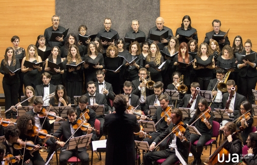 Momento del concierto de la Orquesta Filarmónica de Granada y el Coro de la UJA. Foto: Fernando Mármol